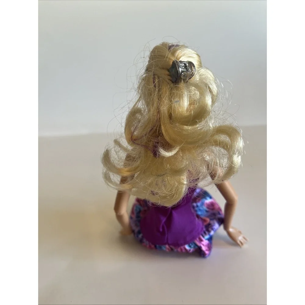 Mattel 2012 Barbie Fashionistas Articulated Doll Colors Edition Purple & Outfit